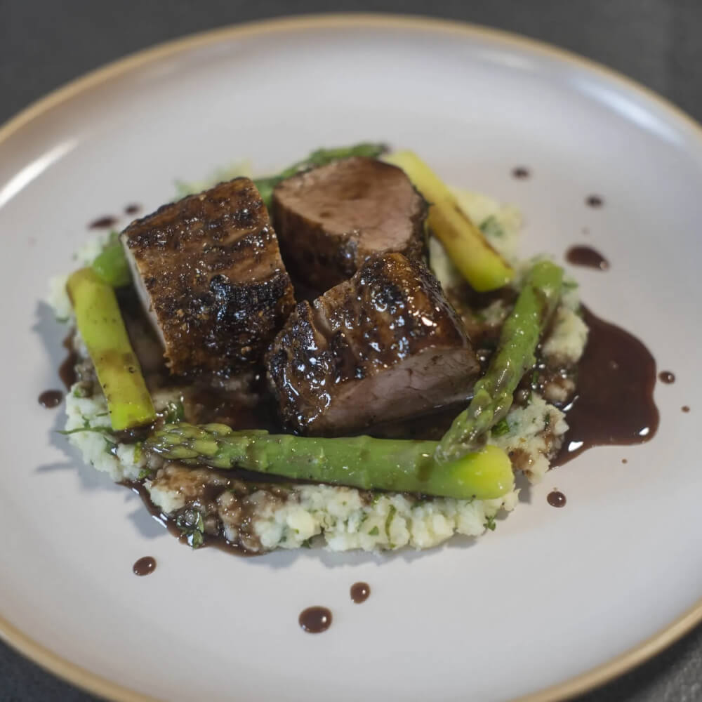pork tenderloin with wine sauce teaser (1)